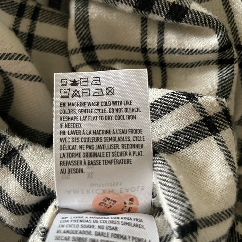 American Eagle Ahh-amazingly soft black and white plaid flannel button shirt XL - Picture 7 of 7